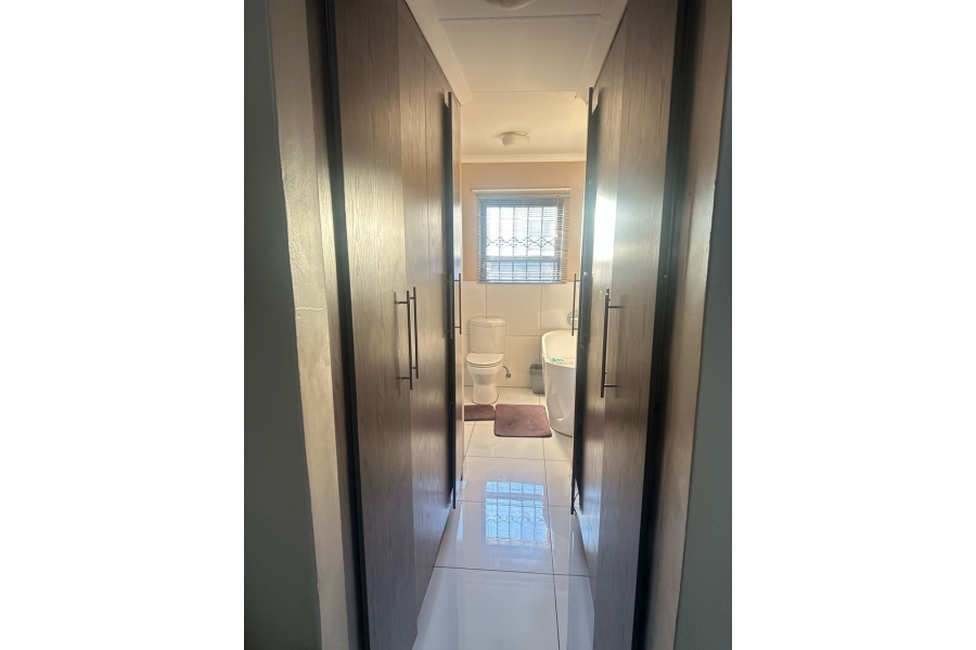 3 Bedroom Property for Sale in Ellaton North West